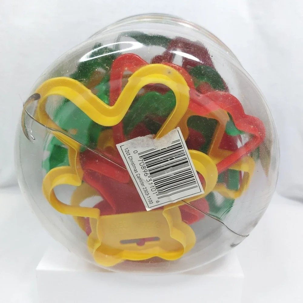 Wilton 1994 12 Piece Holiday Christmas Cookie Cutters‎ Plastic Canister